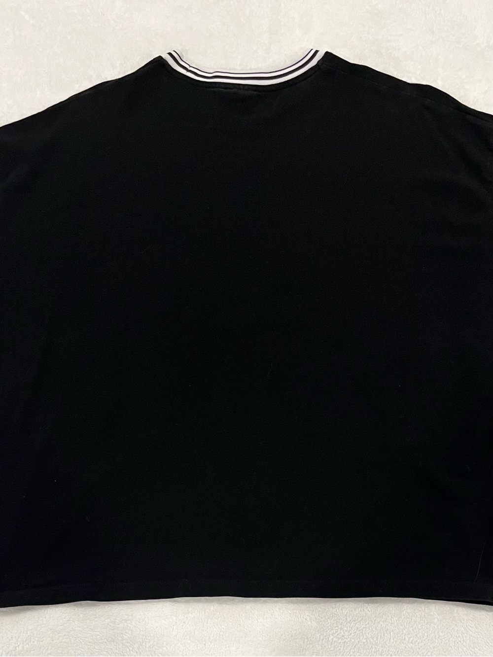 ASOS Design Oversized with half sleeve crew neck - black w/white striped tipping